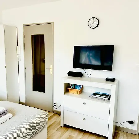Апартаменты Le Rev'aix Balcon Et Parking Prive Экс-ле-Бен