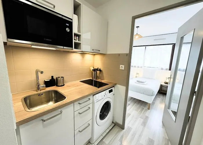 Le Rev'aix Balcon Et Parking Apartment